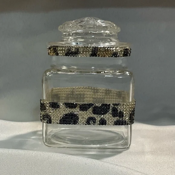 Three piece leopard print vanity set - Picture 6 of 7